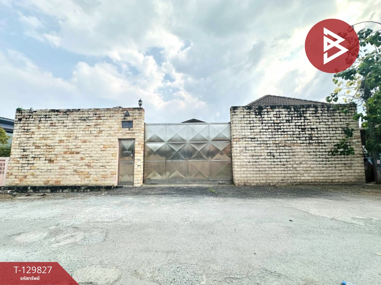 ขายบ้านเดี่ยวชั้นเดียว เนื้อที่ 155 ตารางวา กระทุ่มล้ม 16 นครปฐม สวยพร้อมอยู่ 2