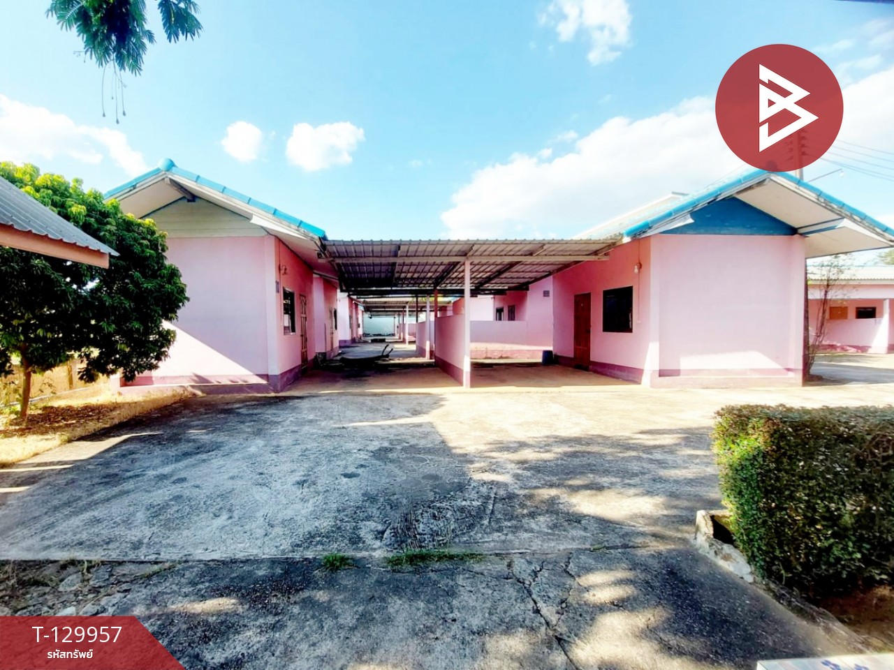 ขายโรงแรม เนื้อที่ 2 ไร่ 5 ตารางวา รัตนวาปี หนองคาย ทำเลดีติดถนน 5