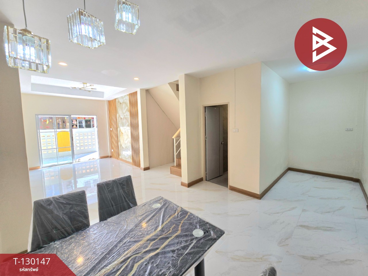 ขายทาวน์เฮ้าส์ หมู่บ้านวิเศษสุขนคร 16 ประชาอุทิศ 90 สมุทรปราการ บ้านสวย รีโนเวทพร้อมอยู่ ต่อเติมครัว Built-In พร้อมใช้งาน 5