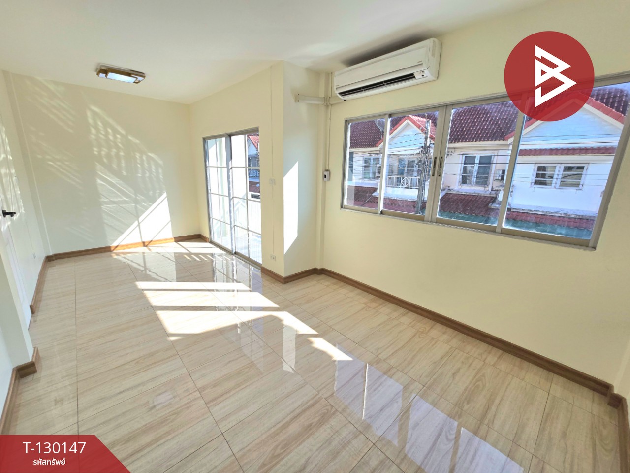 ขายทาวน์เฮ้าส์ หมู่บ้านวิเศษสุขนคร 16 ประชาอุทิศ 90 สมุทรปราการ บ้านสวย รีโนเวทพร้อมอยู่ ต่อเติมครัว Built-In พร้อมใช้งาน 11