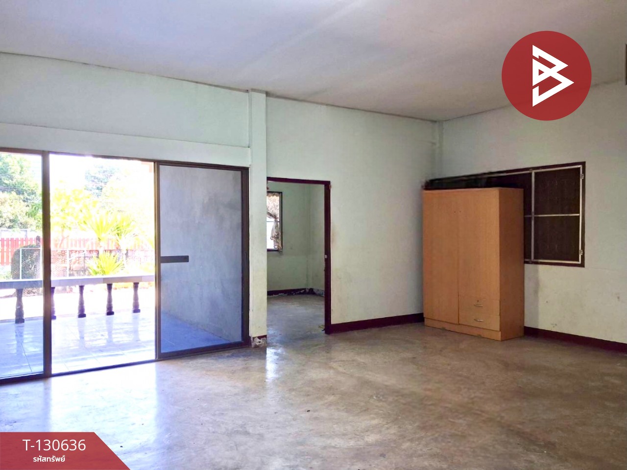 ขายด่วนบ้านเดี่ยว เนื้อที่กว้าง ทำเลดี ใกล้ตัวเมือง  หลังวัดทองเหลือ  เดินทางสะดวก 10