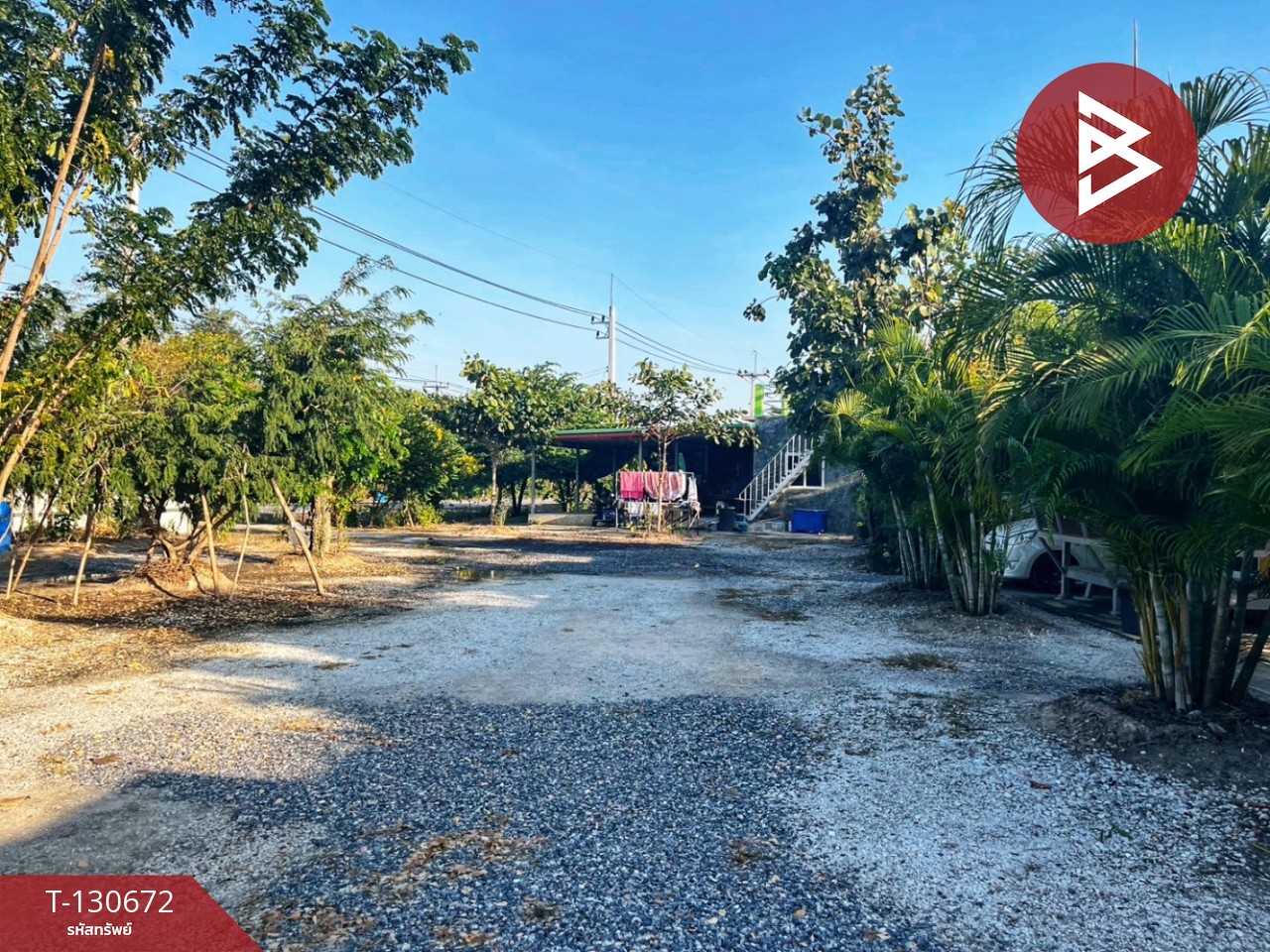 ขายรีสอร์ท เนื้อที่ 2 ไร่ อ.วัดสิงห์ จ.ชัยนาท ทำเลดี ติดถนน 10