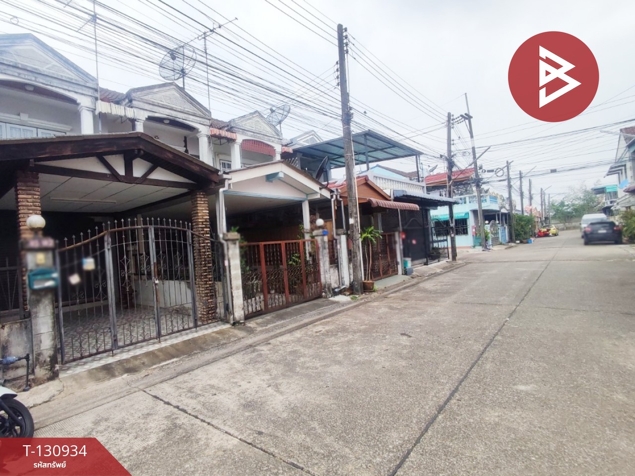 ขายทาวน์เฮ้าส์ เนื้อที่ 18 ตารางวา หมู่บ้านทรายทอง จันทบุรี 2