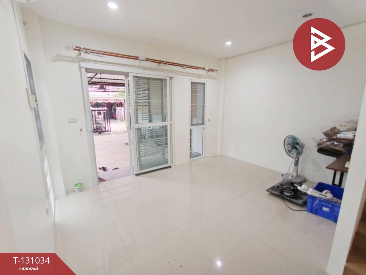 ขายทาวน์เฮ้าส์ หมู่บ้านสิรารมย์ พลัส มอเตอร์เวย์ บางปะกง ฉะเชิงเทรา (Sirarom Plus Motorway) 3