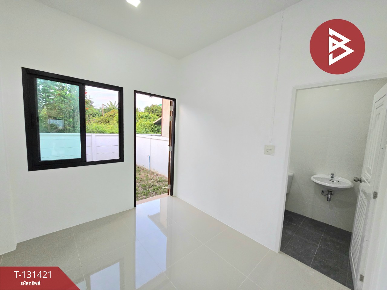 ขายด่วนทาวน์เฮ้าส์ชั้นเดียว เนื้อที่ 30 ตารางวา สามควายเผือก จ.นครปฐม 11