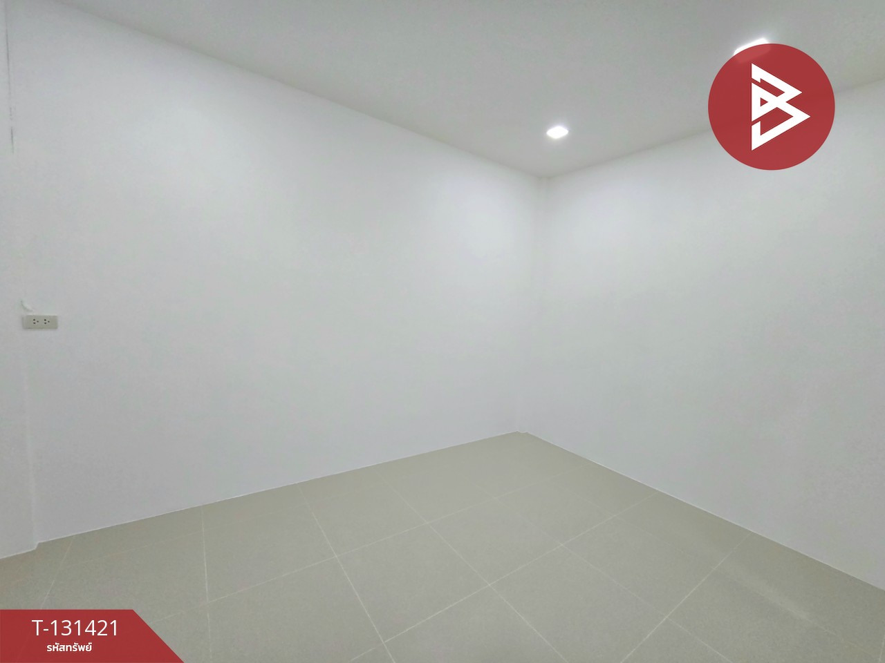 ขายด่วนทาวน์เฮ้าส์ชั้นเดียว เนื้อที่ 30 ตารางวา สามควายเผือก จ.นครปฐม 9