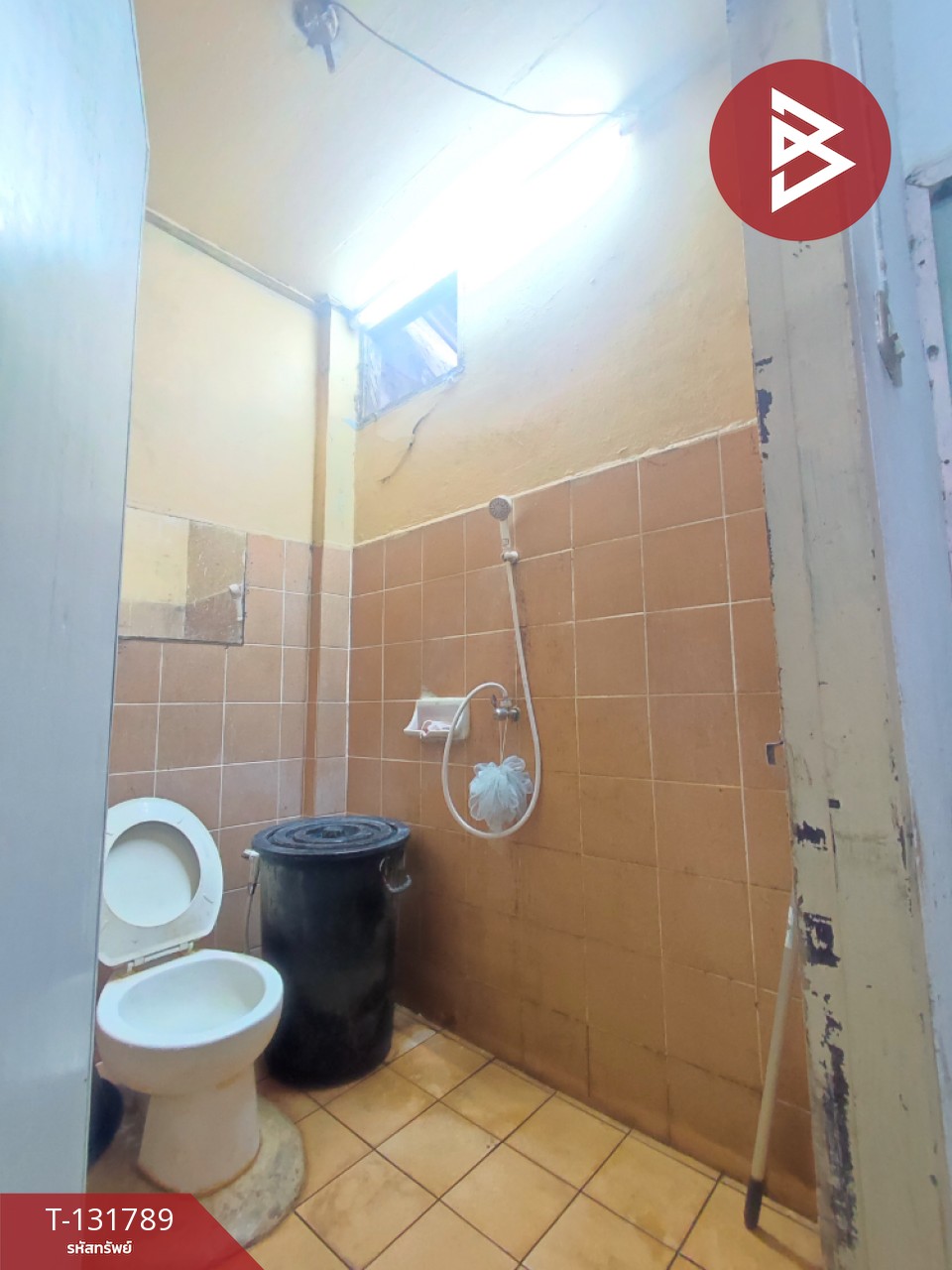 ขายทาวน์เฮ้าส์ หมู่บ้านเพชรไพลิน กระทุ่มแบน สมุทรสาคร 9