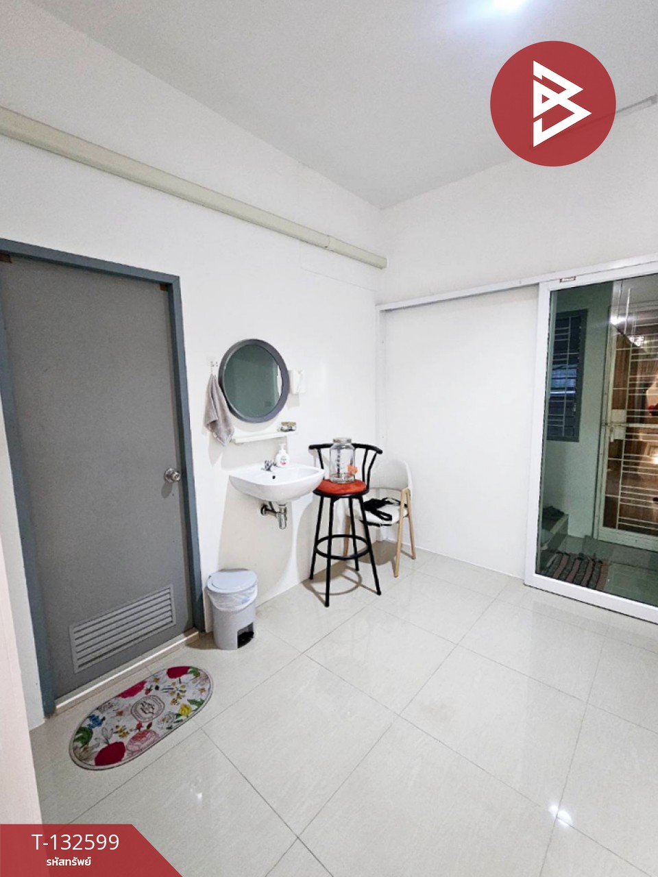 ขายด่วนอาคารพาณิชย์ 2 ชั้น เนื้อที่ 20.6 ตารางวา นาตาขวัญ ระยอง 7