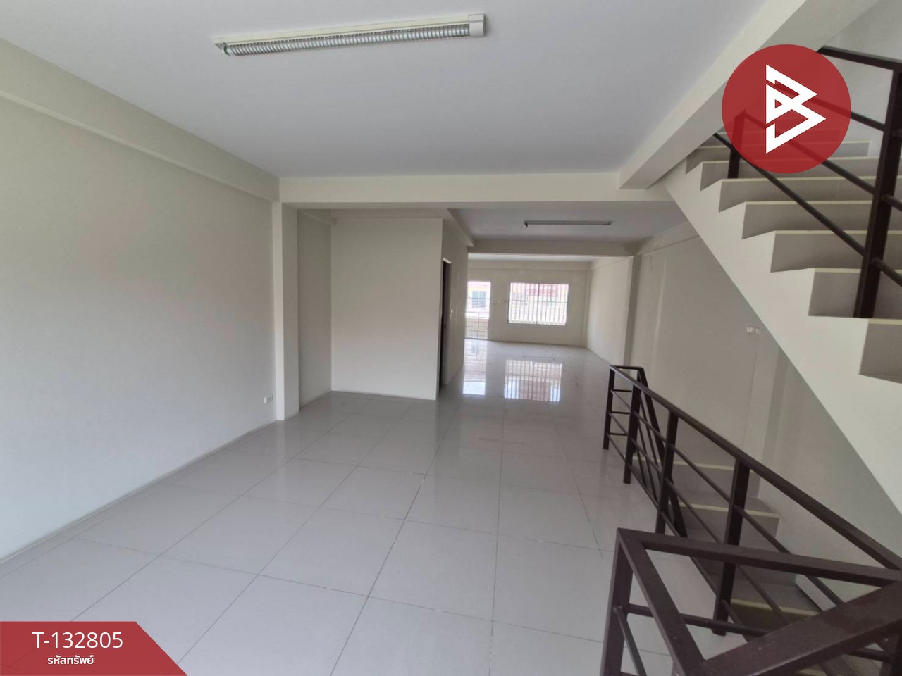 ขายอาคารพาณิชย์ 2 คูหา เนื้อ 52.4 ตร.วา รั้วใหญ่ สุพรรณบุรี 10