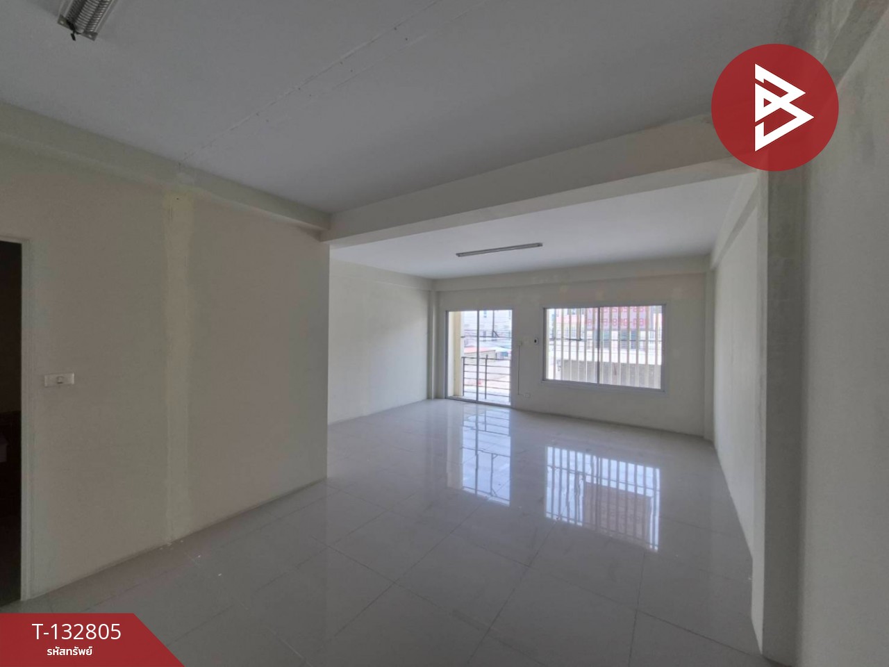 ขายอาคารพาณิชย์ 2 คูหา เนื้อ 52.4 ตร.วา รั้วใหญ่ สุพรรณบุรี 7