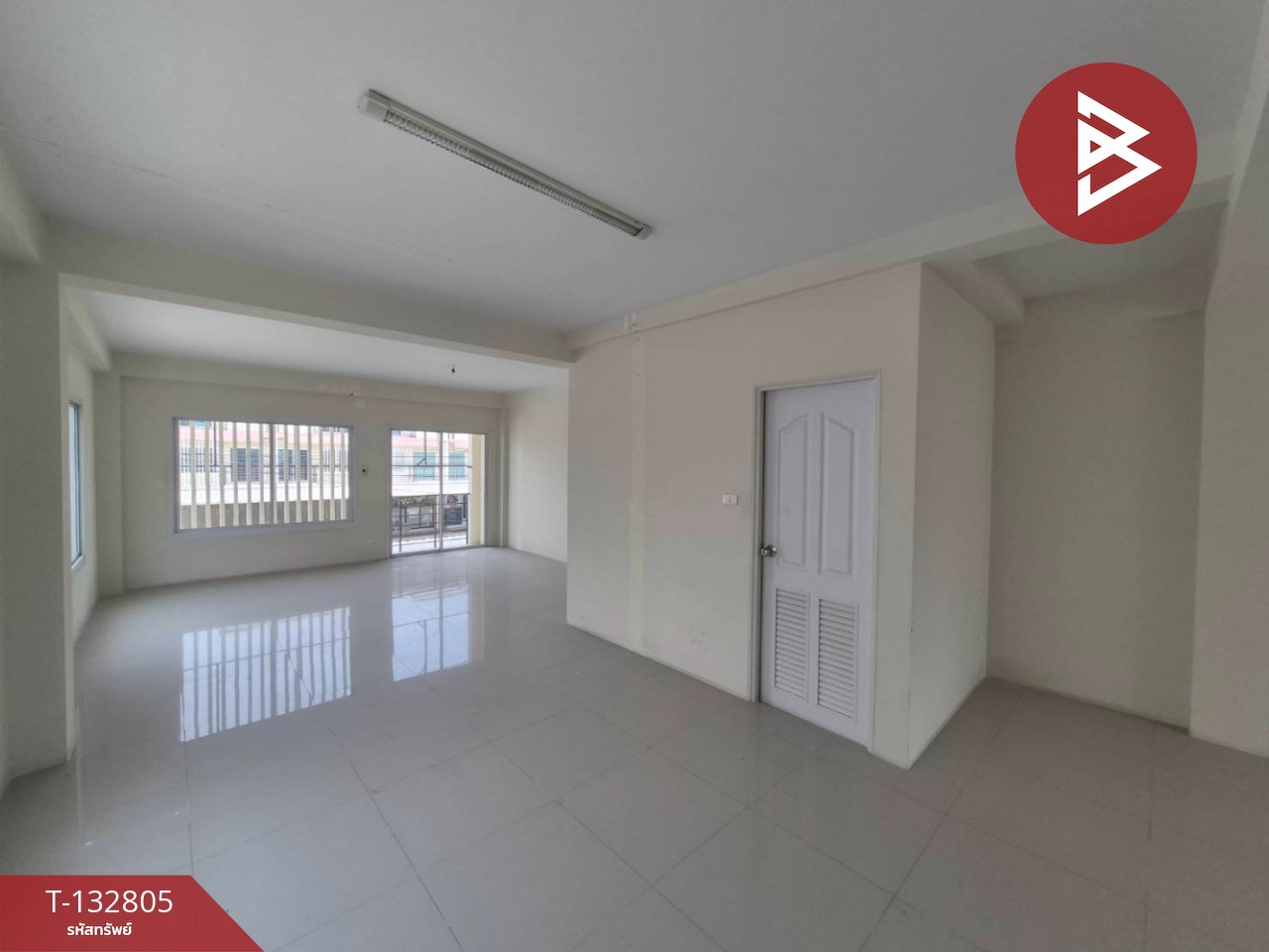 ขายอาคารพาณิชย์ 2 คูหา เนื้อ 52.4 ตร.วา รั้วใหญ่ สุพรรณบุรี 6