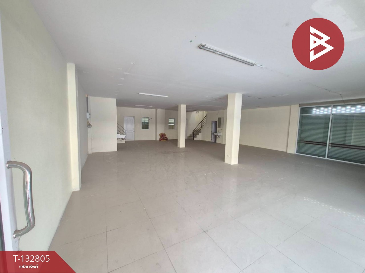 ขายอาคารพาณิชย์ 2 คูหา เนื้อ 52.4 ตร.วา รั้วใหญ่ สุพรรณบุรี 3