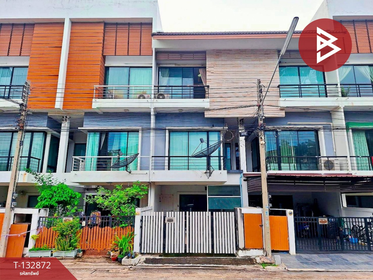 ขายทาวน์เฮ้าส์ หมู่บ้านรินรดา บางหญ้าแพรก สมุทรสาคร 1