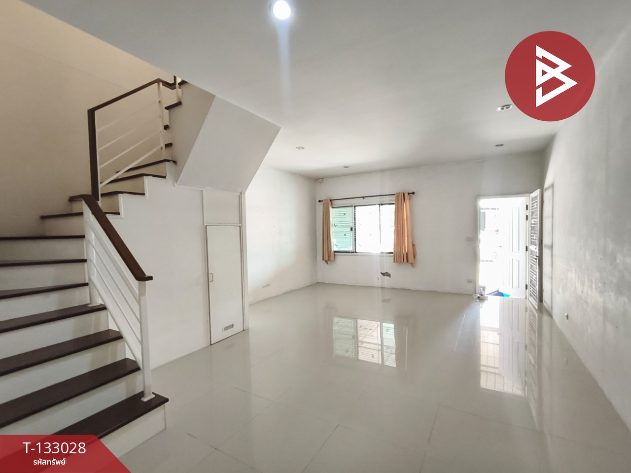 ขายด่วนทาวน์เฮ้าส์ 2 ชั้น หมู่บ้านเอสซีวิลเลจ 5 ปลวกแดง-วังแขยง ระยอง 4