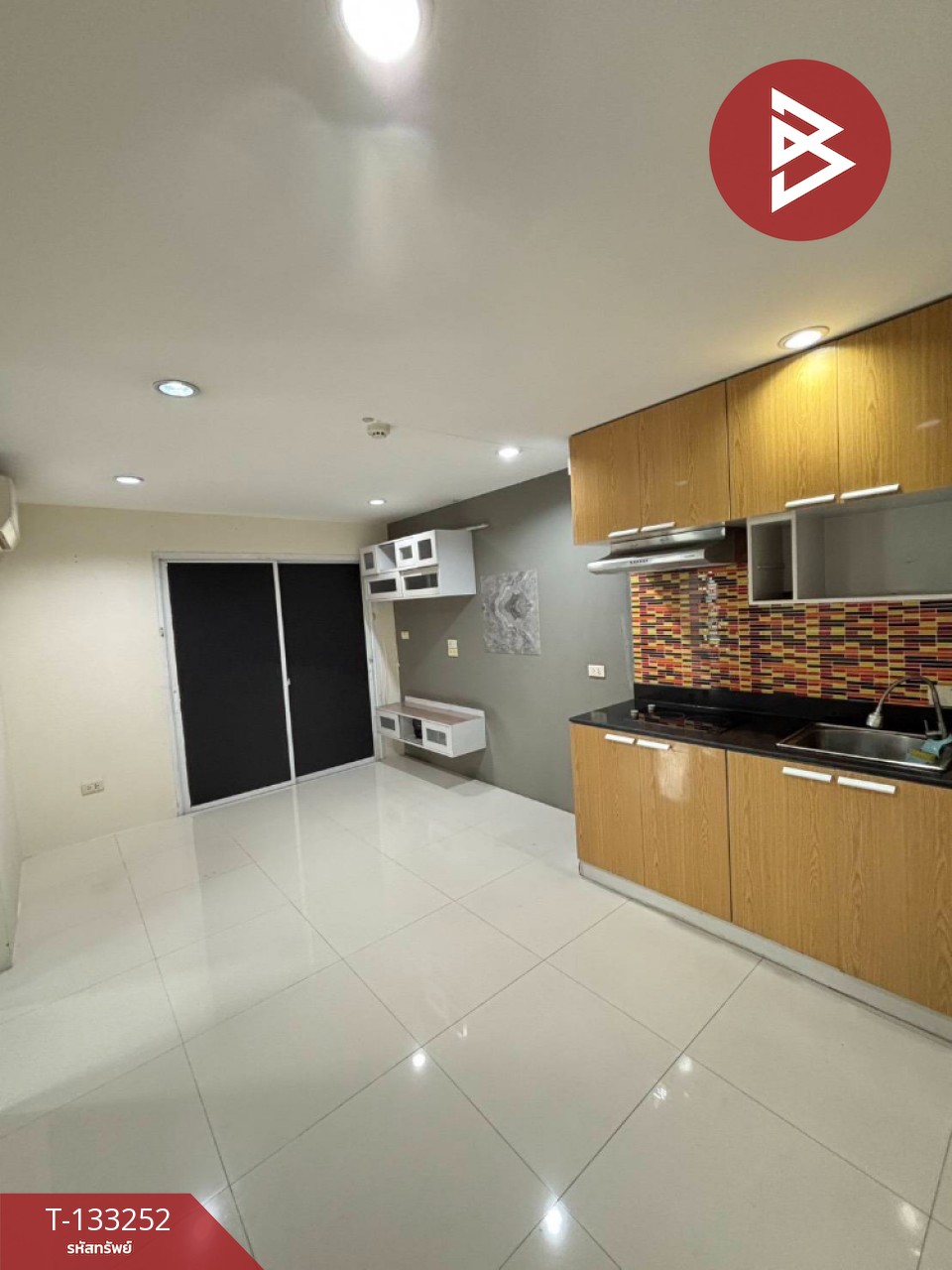 ขายคอนโด เดอะเฟิร์ส อมตะนคร (The First Condo) ชลบุรี 3