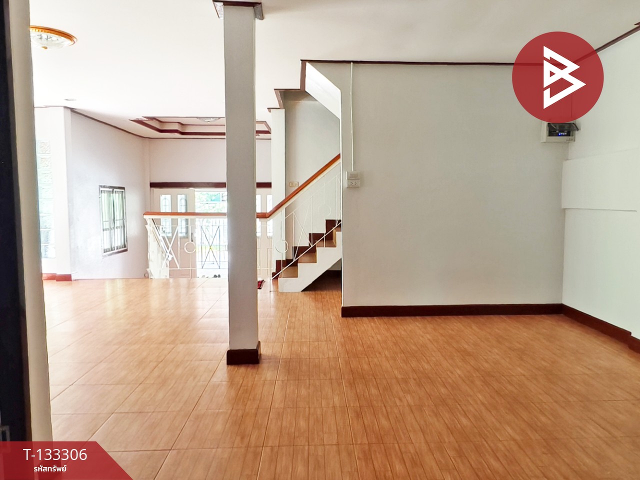 ขายบ้านแฝด หมู่บ้านเมืองเอกบางปู สมุทรปราการ พร้อมอยู่ 4