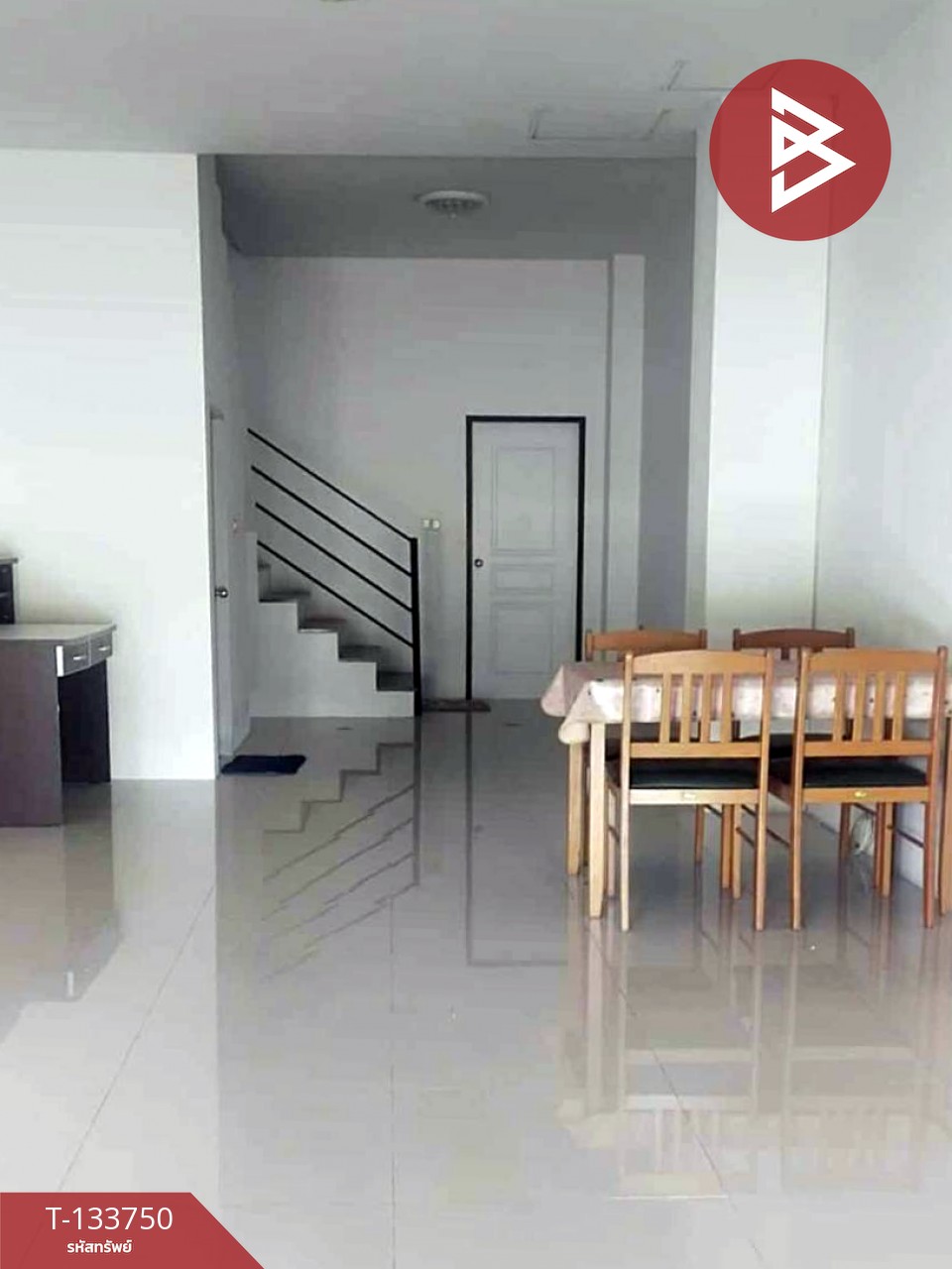 ขายอาคารพาณิชย์ 3 ชั้น เนื้อที่ 21.3 ตร.วา บ้านค่าย ระยอง 2