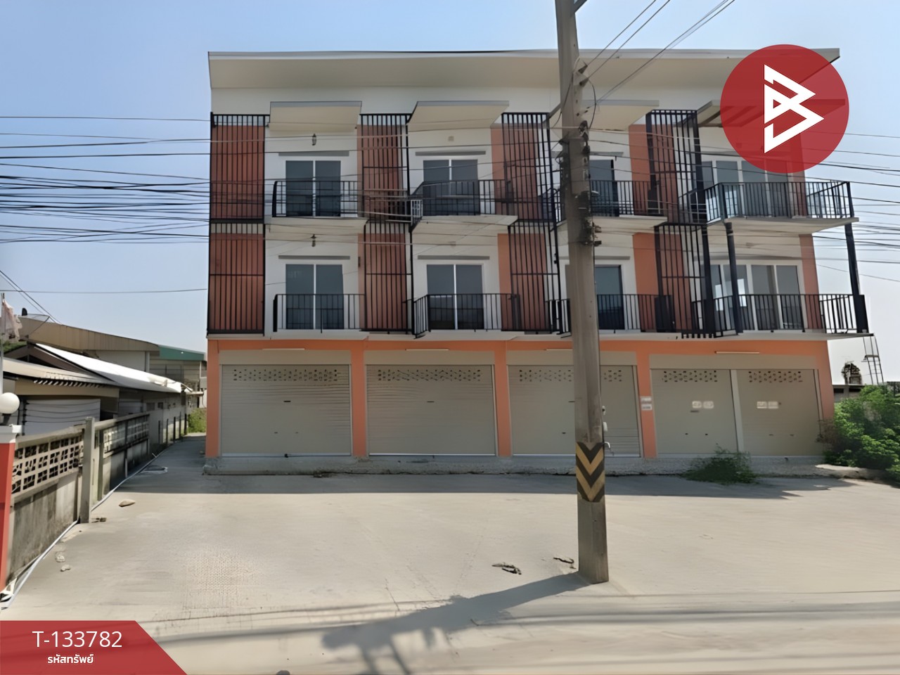 ขายอาคารพาณิชย์ 3 ชั้น เนื้อที่ 21.5 ตร.วา สามพราน นครปฐม 1