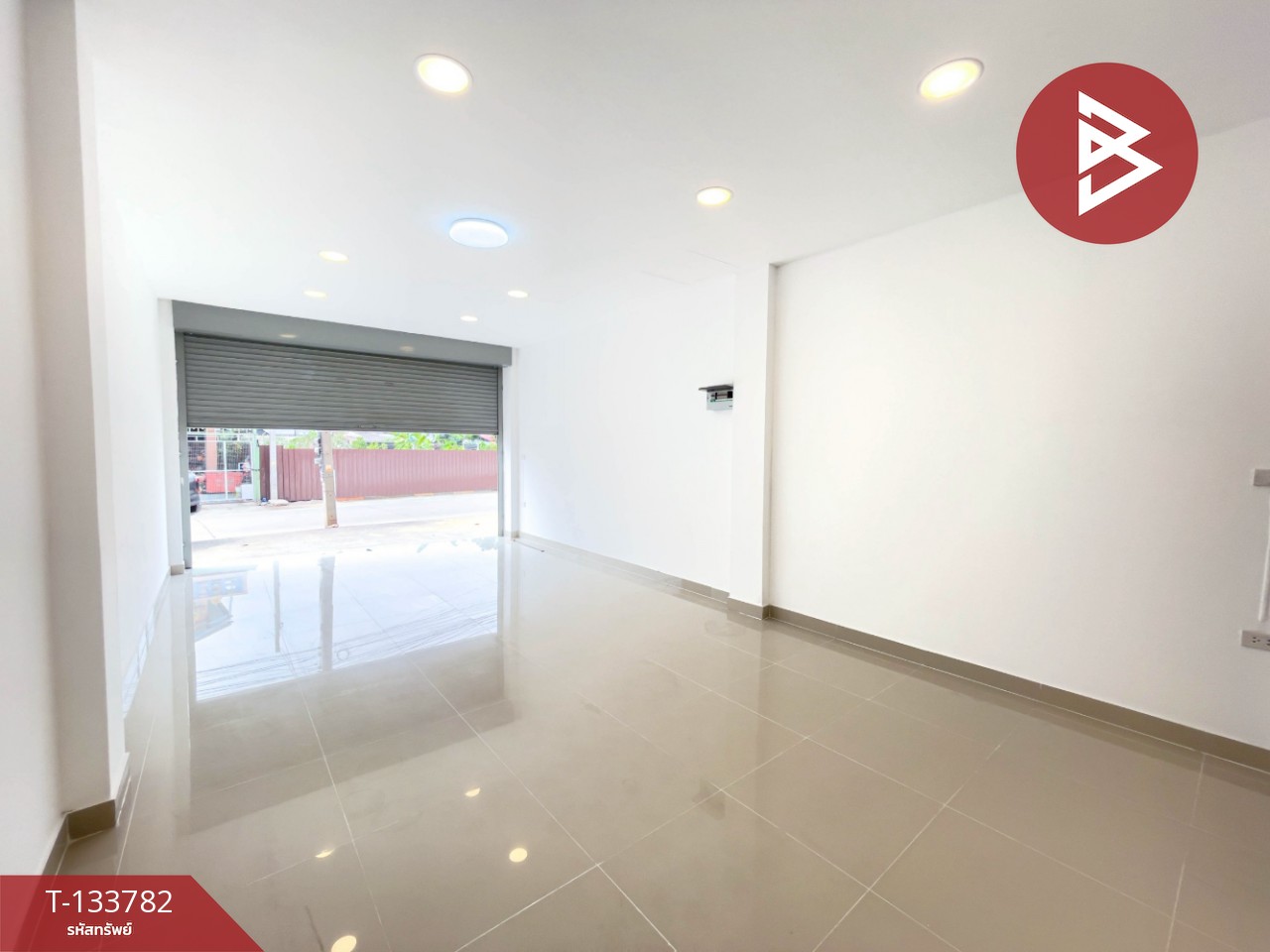 ขายอาคารพาณิชย์ 3 ชั้น เนื้อที่ 21.5 ตร.วา สามพราน นครปฐม 3