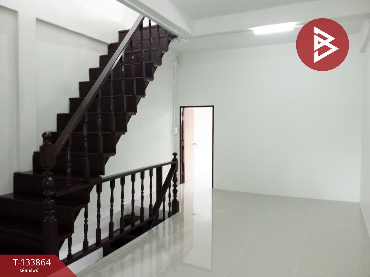 ขายทาวน์เฮ้าส์ 3 ชั้น เนื้อที่ 12.9 ตร.วา นครสวรรค์ตก นครสวรรค์ 7