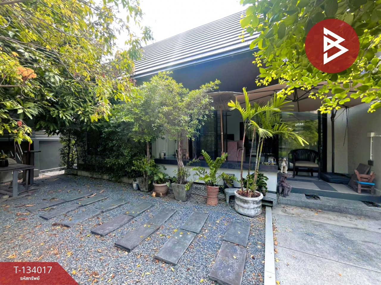 ขายบ้านเดี่ยวชั้นเดียว เนื้อที่ 118 ตร.วา เมืองสิงห์บุรี ทำเลดีติดถนน 13