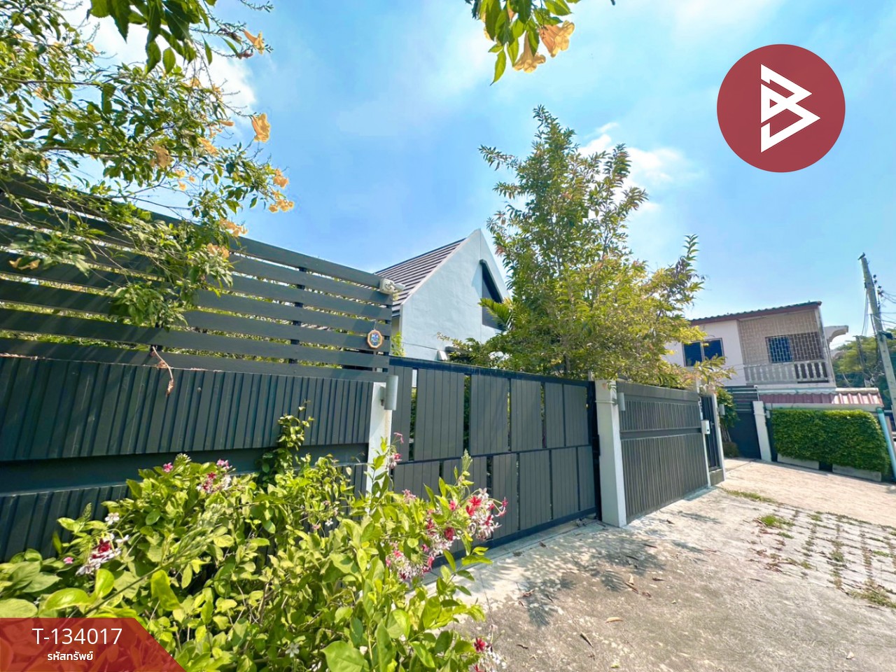 ขายบ้านเดี่ยวชั้นเดียว เนื้อที่ 118 ตร.วา เมืองสิงห์บุรี ทำเลดีติดถนน 2