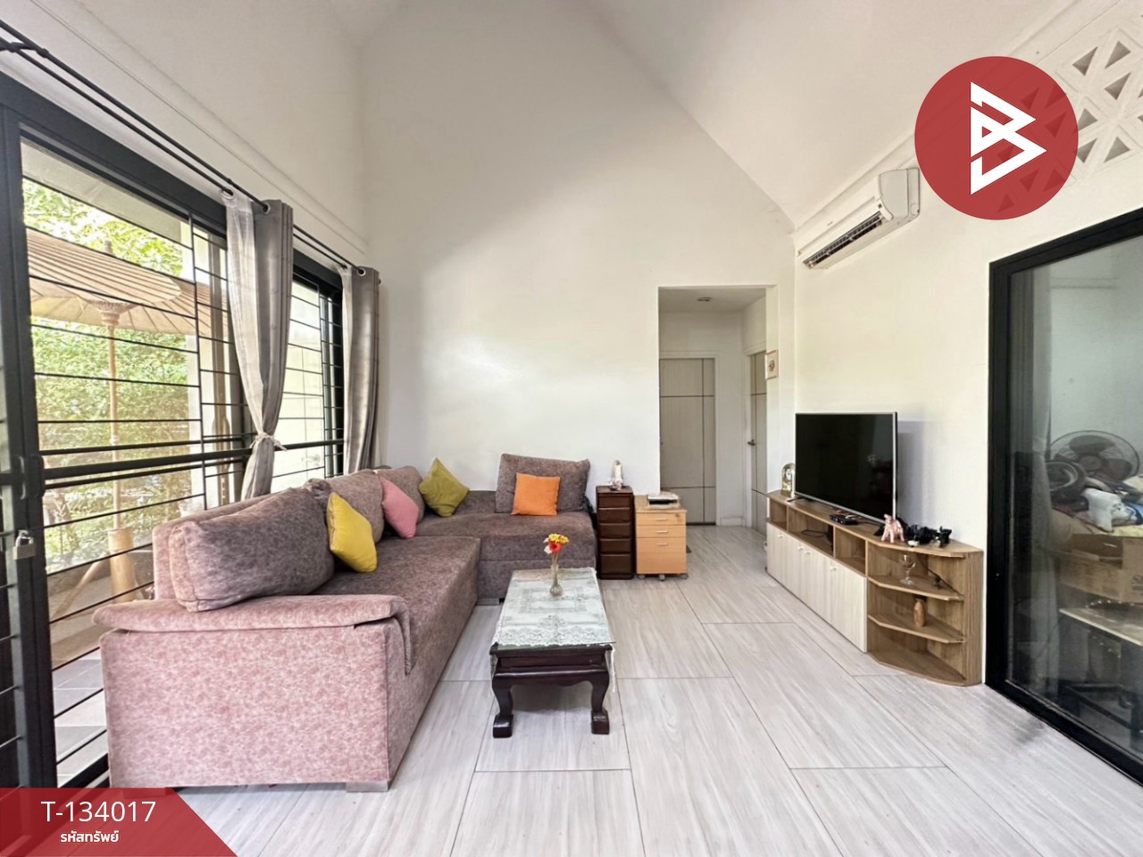 ขายบ้านเดี่ยวชั้นเดียว เนื้อที่ 118 ตร.วา เมืองสิงห์บุรี ทำเลดีติดถนน 4