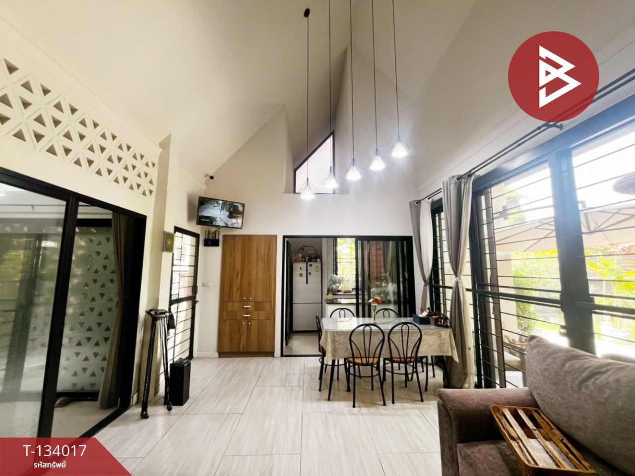 ขายบ้านเดี่ยวชั้นเดียว เนื้อที่ 118 ตร.วา เมืองสิงห์บุรี ทำเลดีติดถนน 5