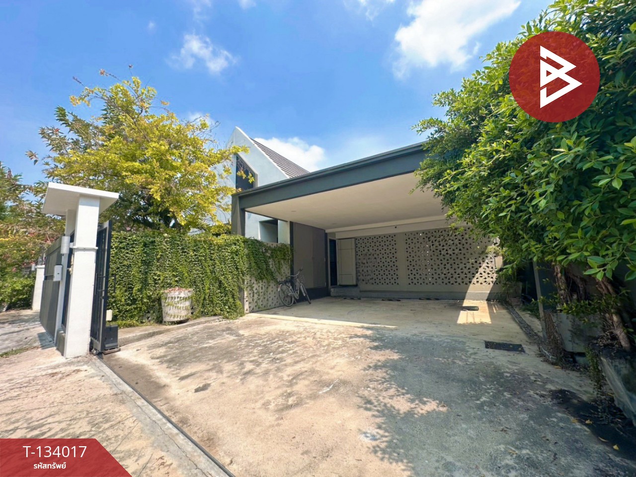 ขายบ้านเดี่ยวชั้นเดียว เนื้อที่ 118 ตร.วา เมืองสิงห์บุรี ทำเลดีติดถนน 3