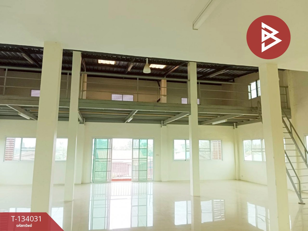 ขายอาคารพาณิชย์ 3 ชั้นครึ่ง 3 คูหา ศรีสัชนาลัย สุโขทัย ทำเลทองใจกลางชุมชน 11