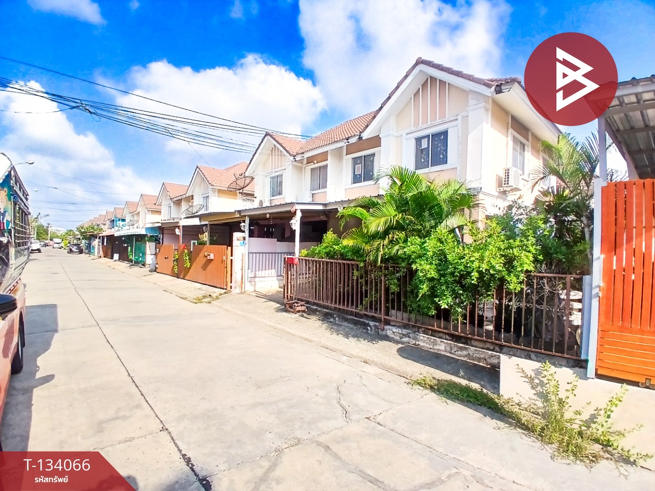 ขายบ้านแฝด หมู่บ้านพฤกษา 28/1 นิคมบางปู-แพรกษา สมุทรปราการ พร้อมอยู่ 2