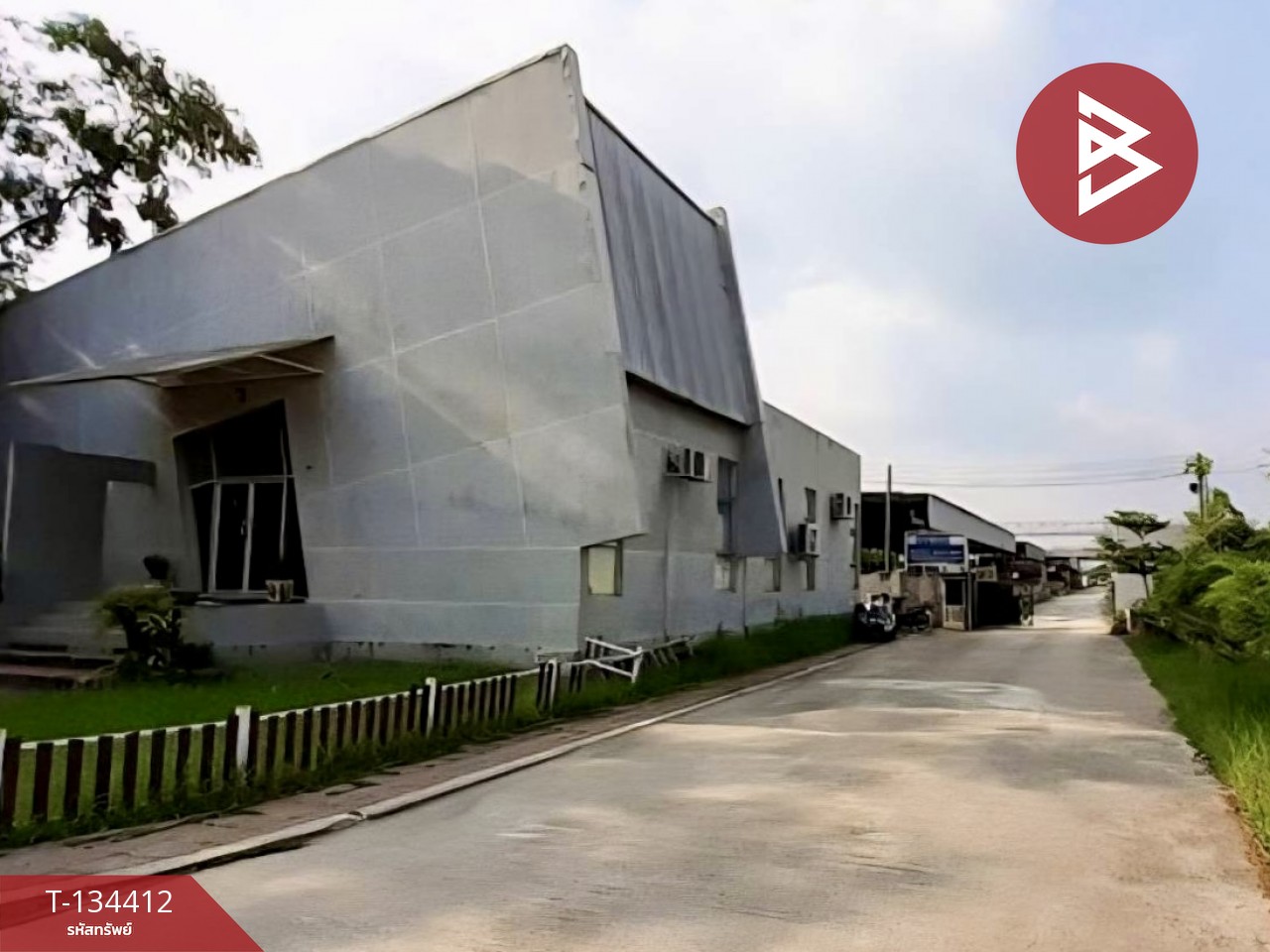 ขายด่วนโกดังพร้อมสำนักงาน เนื้อที่ 10 ไร่ มีนบุรี กรุงเทพฯ ติดถนนสุวินทวงศ์ ทำเลทอง 2