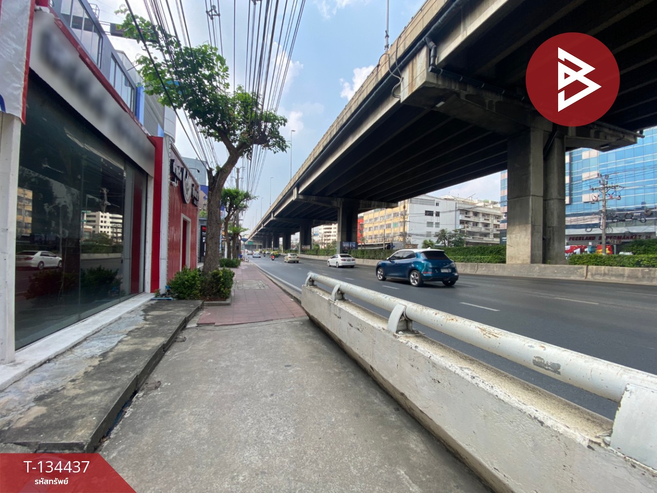 ขายอาคารพาณิชย์ 3 ชั้น เนื้อที่ 50 ตร.วา ถนนบรมราชชนนี บางกอกน้อย กรุงเทพฯ 2