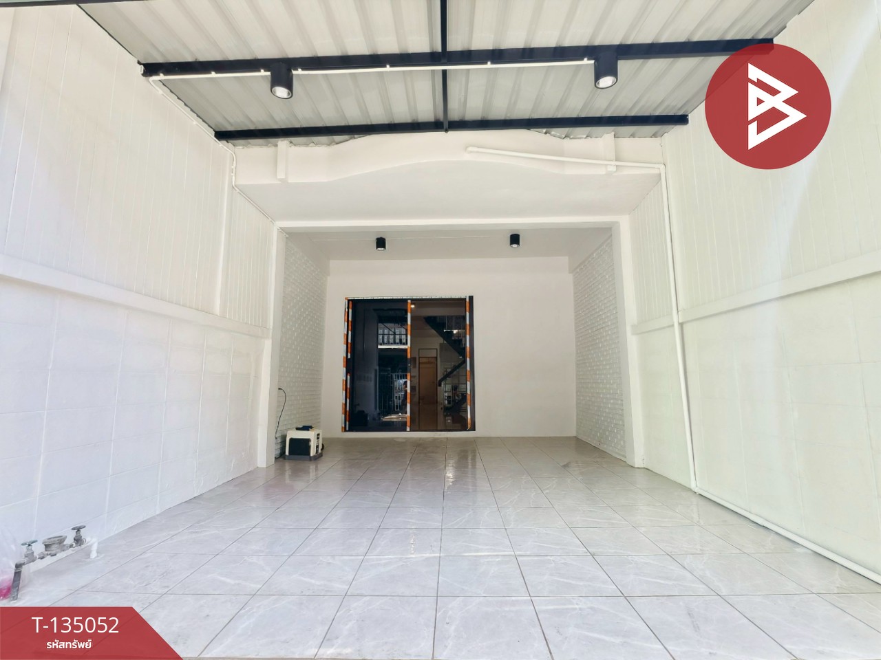 ขายทาวน์เฮ้าส์ หมู่บ้านชุมชน 300 ห้อง มหาชัย สมุทรสาคร รีโนเวทใหม่ 2