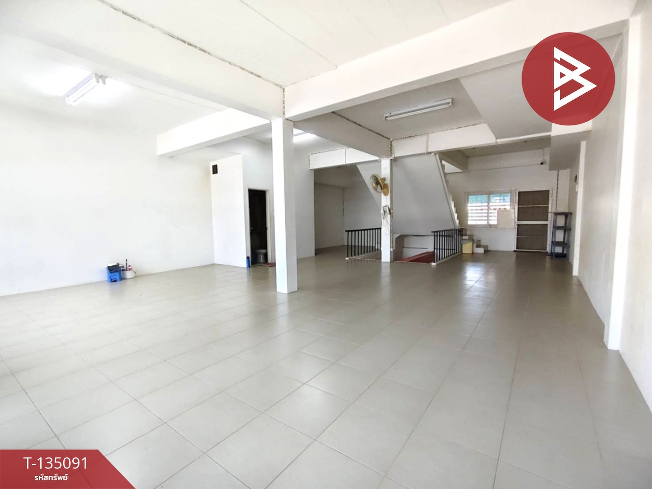 ขายอาคารพาณิชย์ 3 ชั้น เนื้อที่ 34 ตารางวา โคกขาม สมุทรสาคร ทำเลดีติดถนน 7