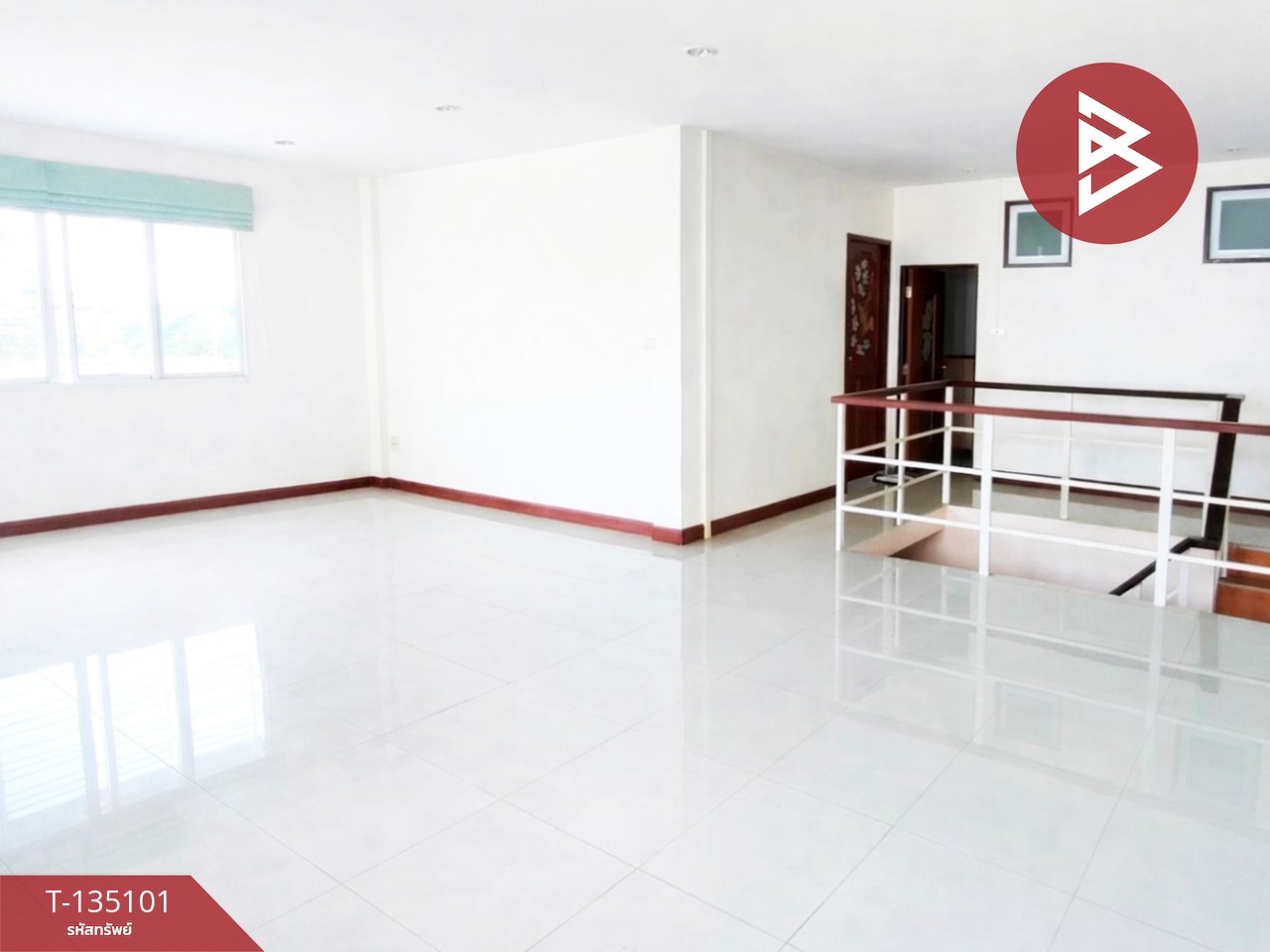 ขายอาคารพาณิชย์ 2 ชั้น เนื้อที่ 42.4 ตร.วา เนินพระ ระยอง 7