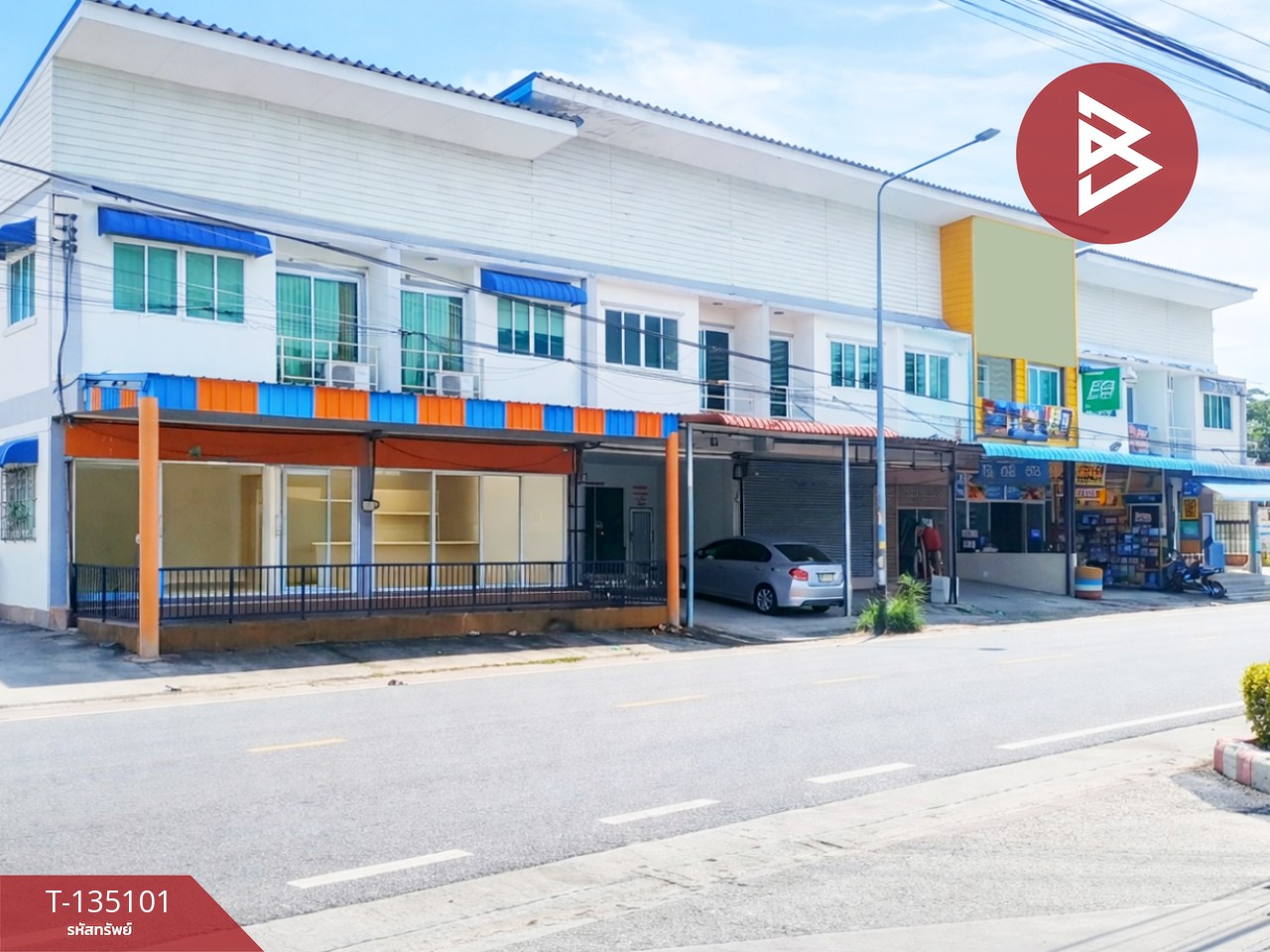 ขายอาคารพาณิชย์ 2 ชั้น เนื้อที่ 42.4 ตร.วา เนินพระ ระยอง 2