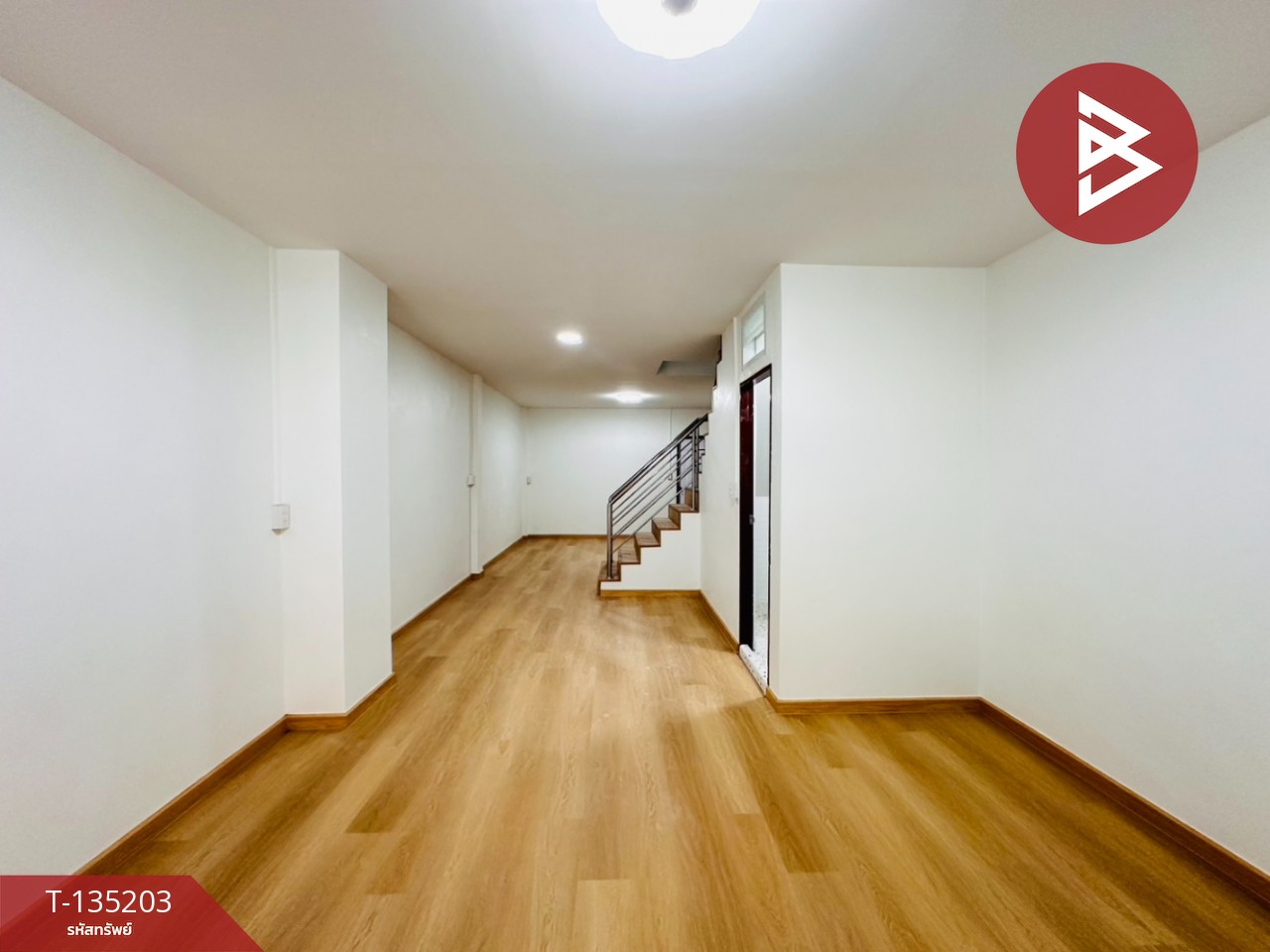 ขายทาวน์เฮ้าส์ ซ.ประปาสามพราน เนื้อที่ 18 ตร.วา สามพราน นครปฐม 3