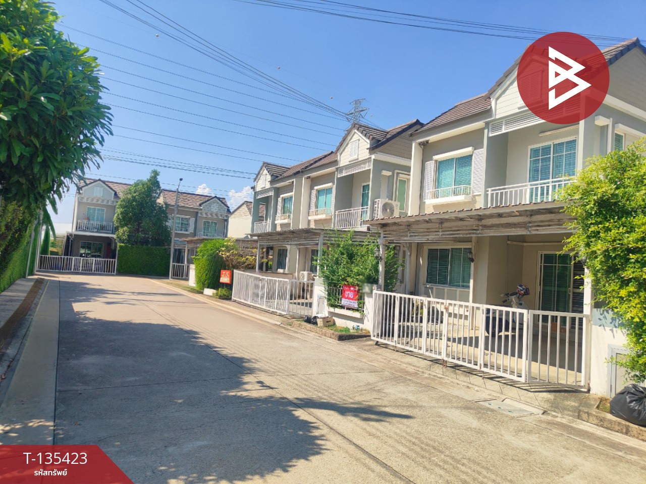 ขายทาวน์เฮ้าส์ หมู่บ้านเดอะวิลเลจ บางนา-วงแหวน 2 บางพลี สมุทรปราการ 2