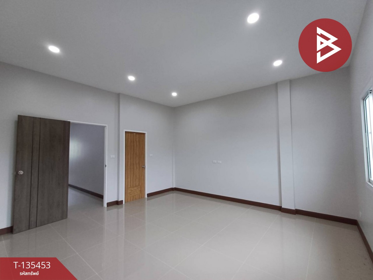 ขายทาวน์เฮ้าส์ 2 ชั้น เนื้อที่ 18.3 ตร.วา ลาดใหญ่ สมุทรสงคราม 6