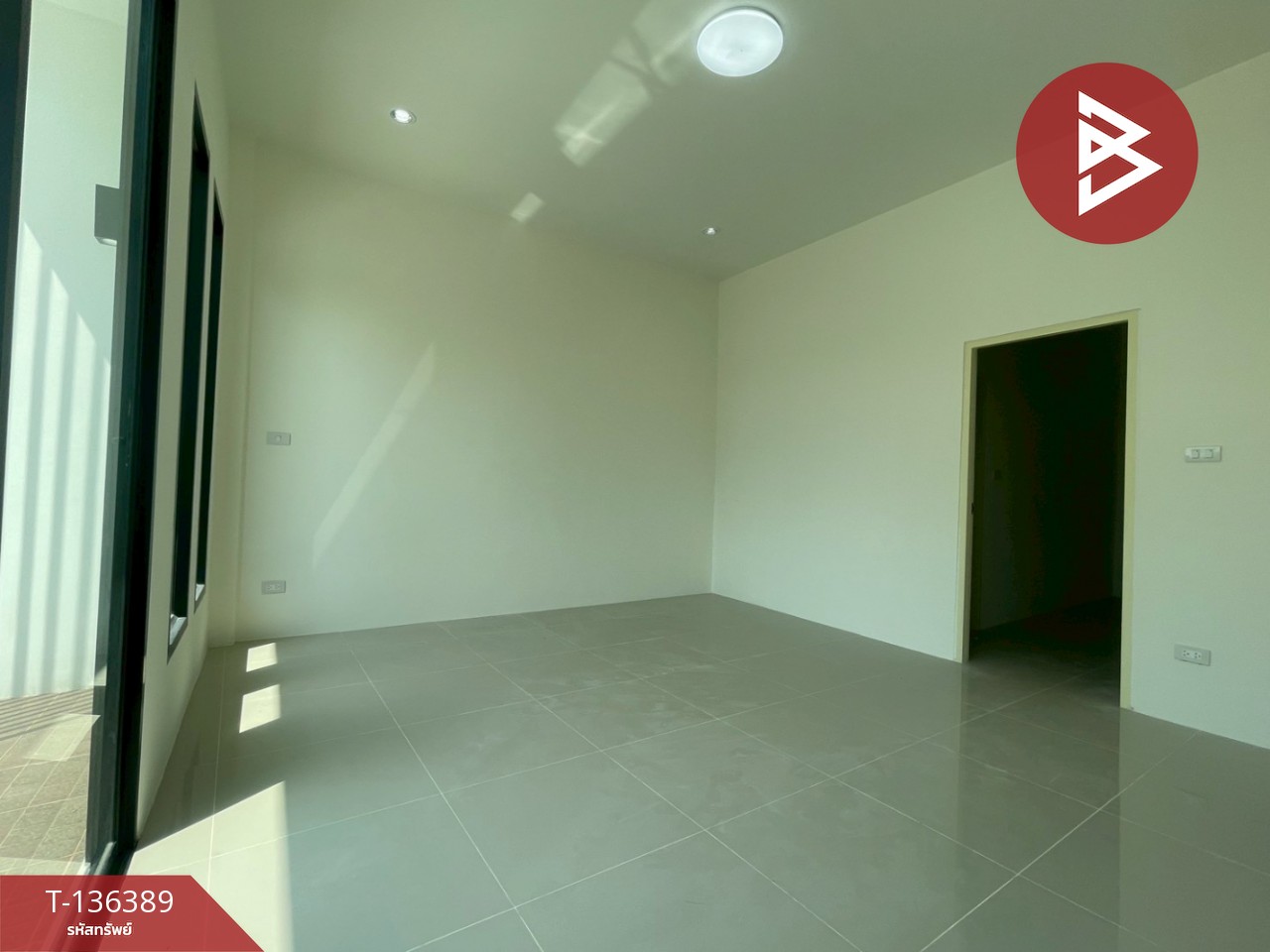 ขายอาคารพาณิชย์ 2 ชั้น เนื้อที่ 26 ตร.วา ตะพง ระยอง 7