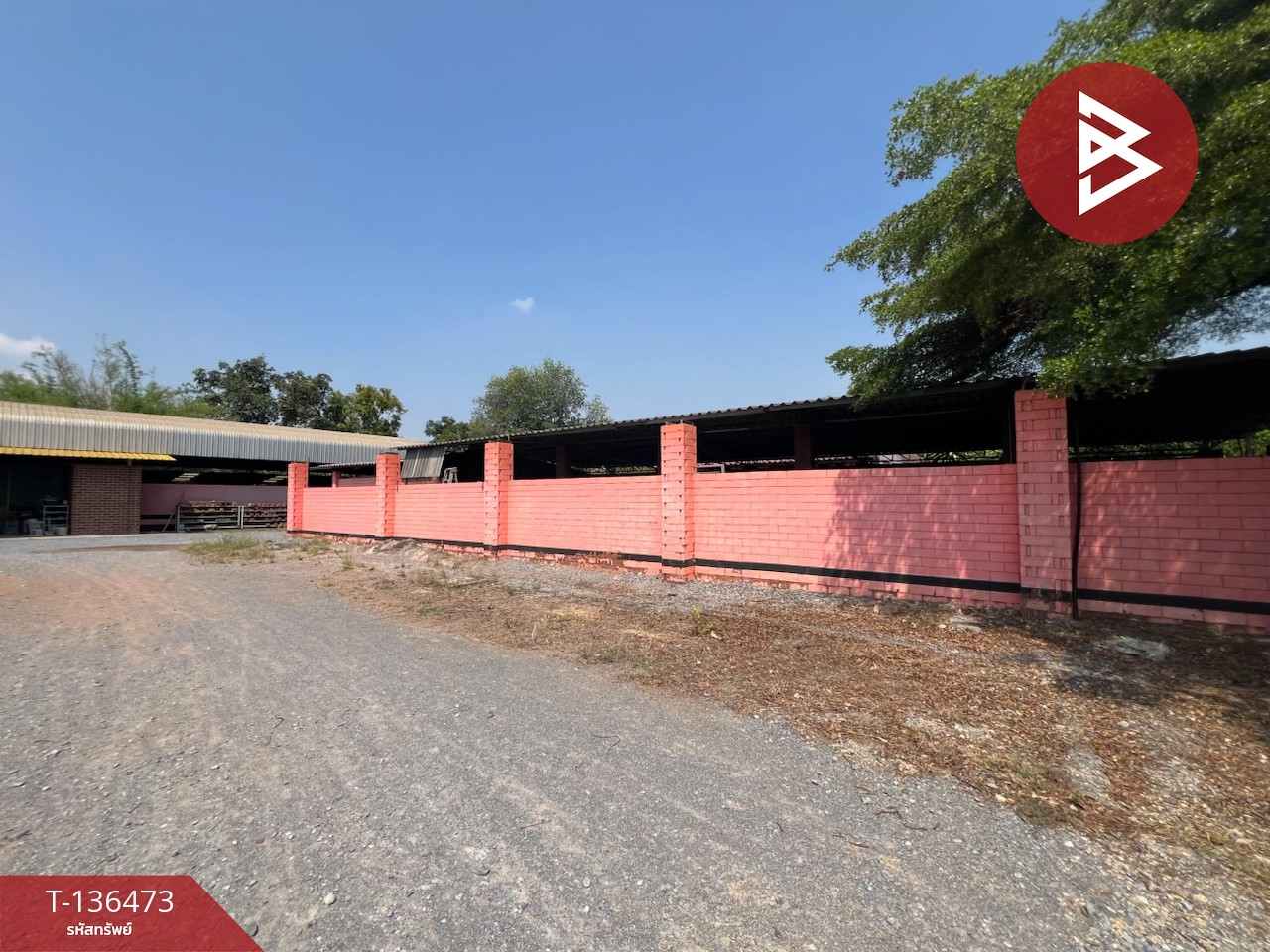 ขายโกดังพร้อมที่ดิน เนื้อที่ 1 ไร่ 1 งาน 6 ตารางวา นครปฐม ทำเลดี 1