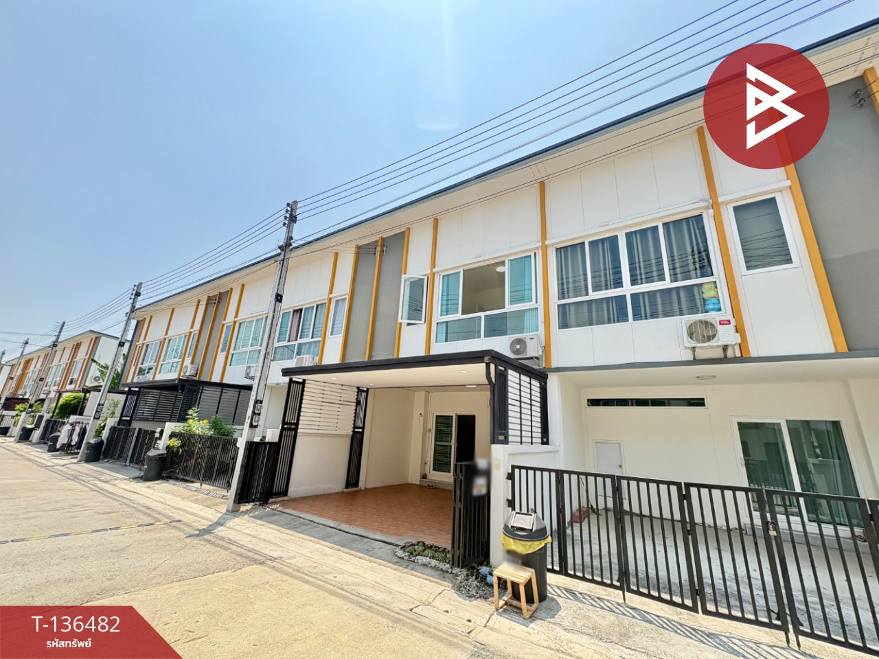 ขายทาวน์เฮ้าส์ หมู่บ้านเก้ามงคลวิลเลจ พุทธมณฑลสาย5-ไร่ขิง26 นครปฐม 2