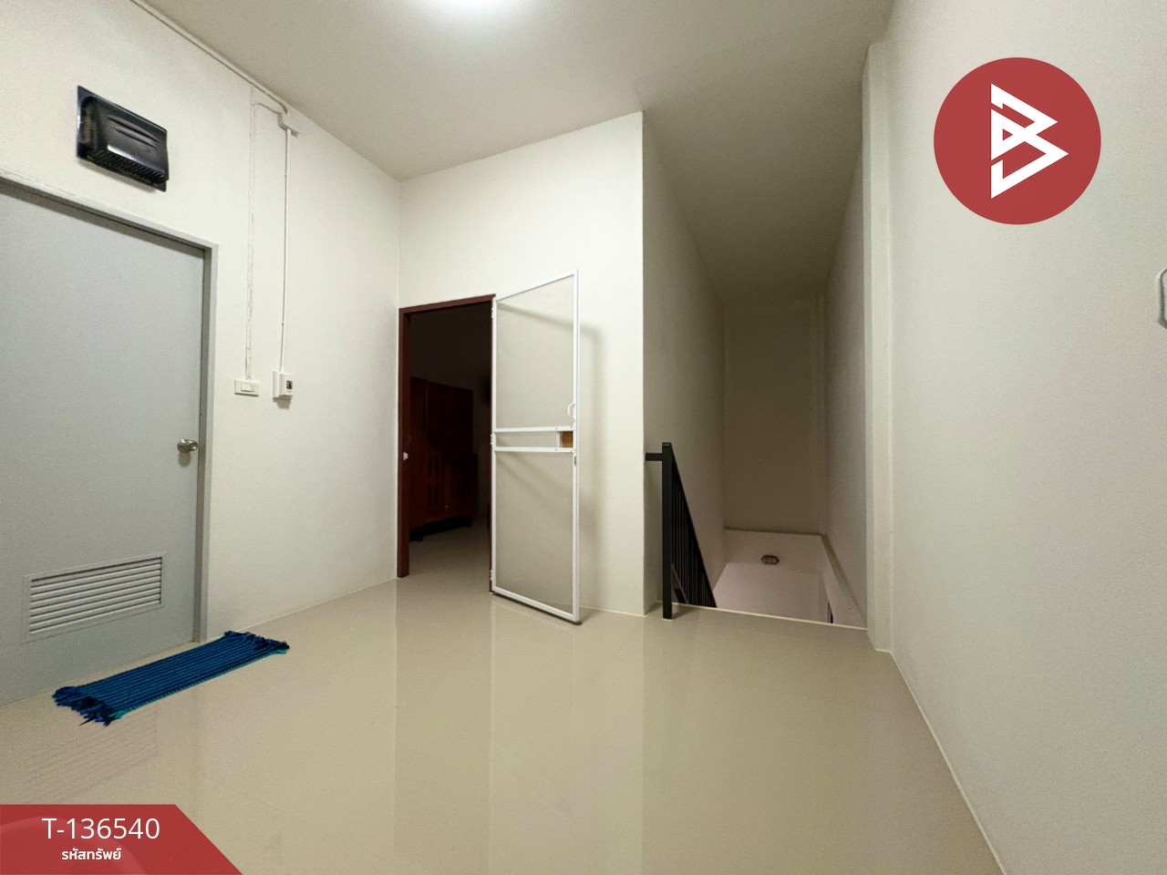 ขายทาวน์เฮ้าส์ เนื้อที่ 30.7 ตารางวา บ้านกล้วย ชัยนาท 12