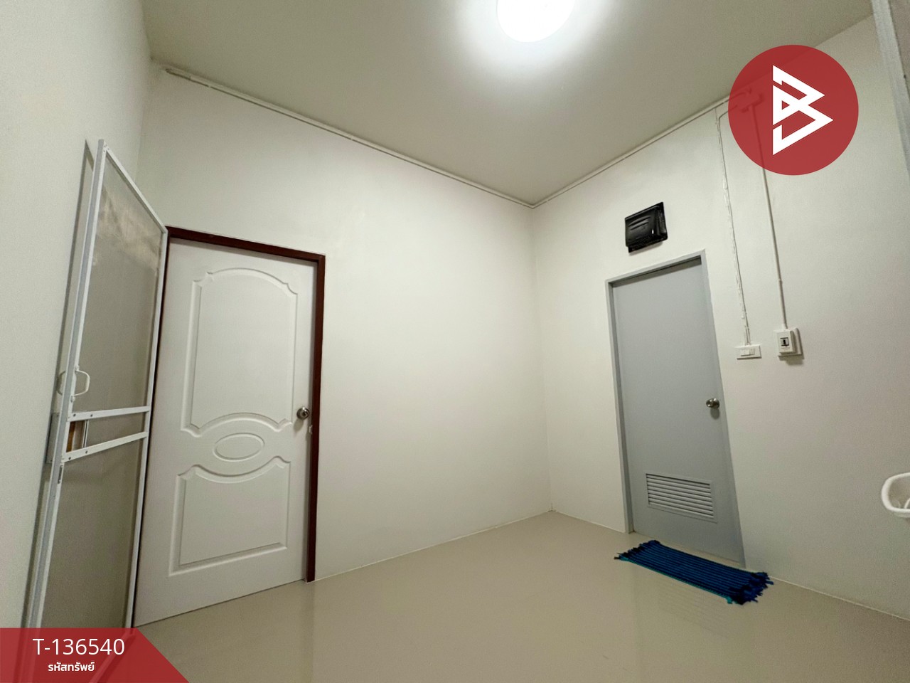 ขายทาวน์เฮ้าส์ เนื้อที่ 30.7 ตารางวา บ้านกล้วย ชัยนาท 6