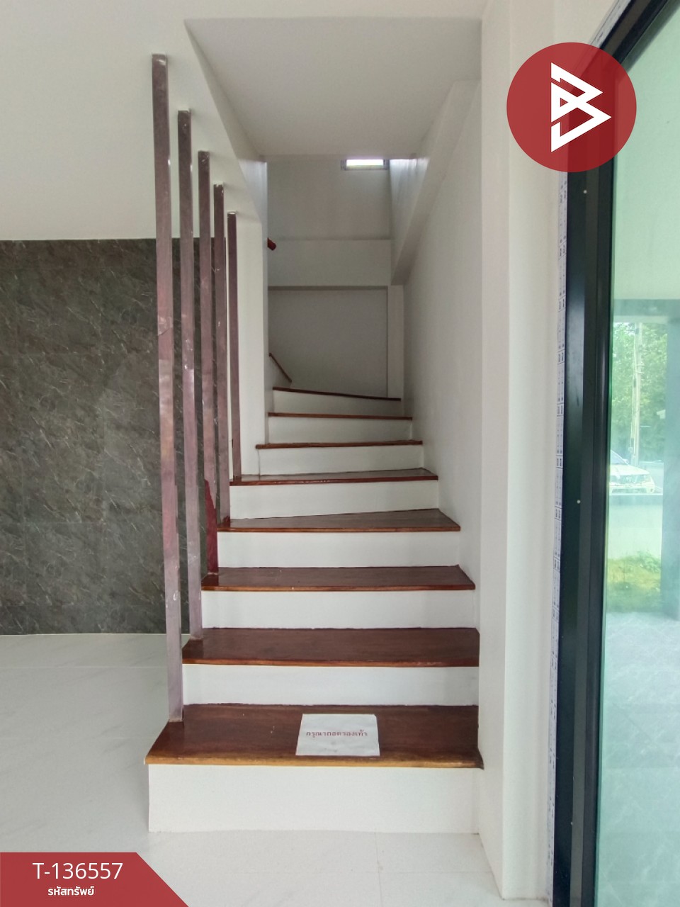 ขายบ้านเดี่ยว 2 ชั้น เนื้อที่ 37.3 ตารางวา ต.หนองเสม็ด ตราด ทำเลดีติดถนน 8