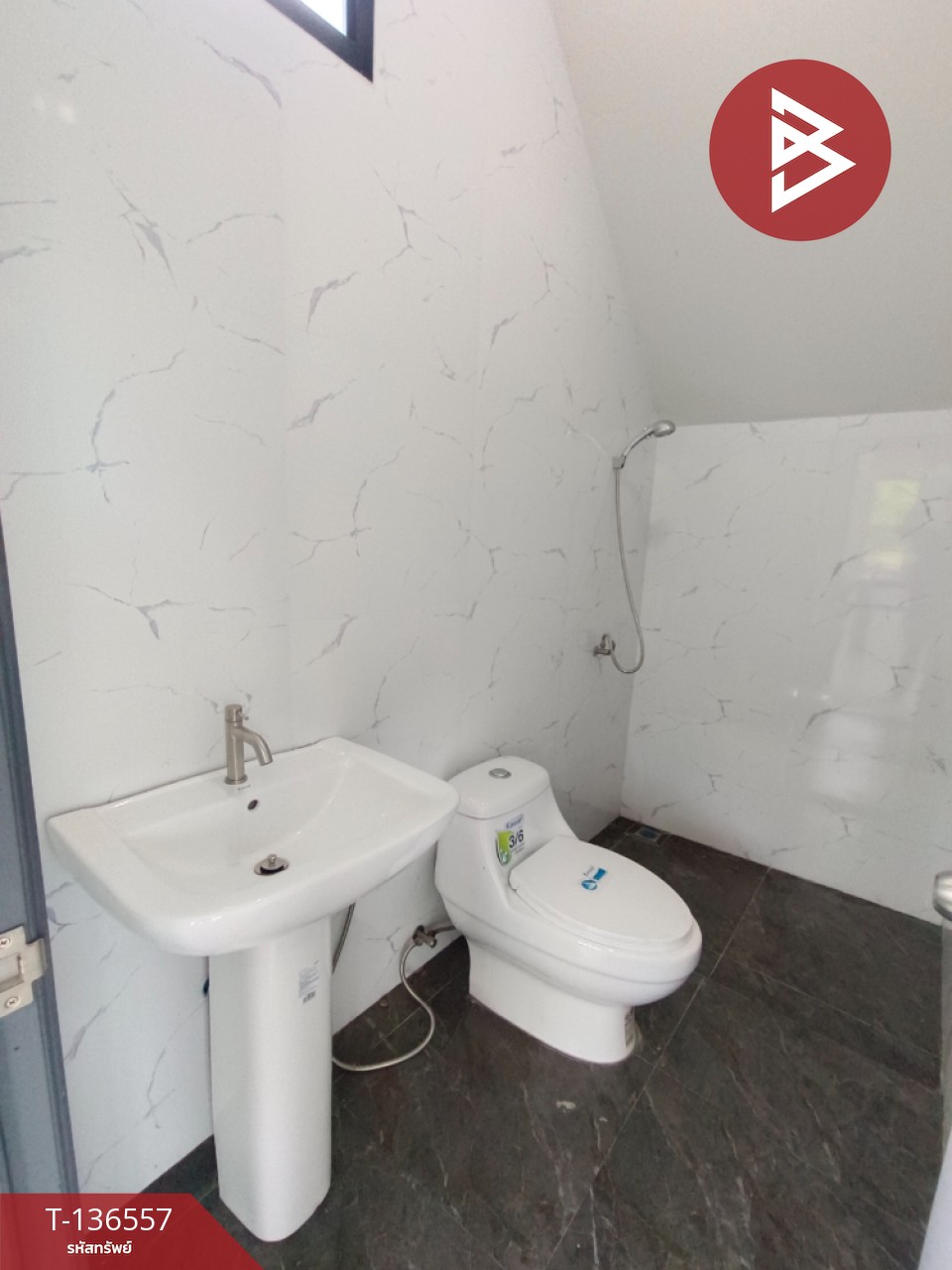 ขายบ้านเดี่ยว 2 ชั้น เนื้อที่ 37.3 ตารางวา ต.หนองเสม็ด ตราด ทำเลดีติดถนน 13