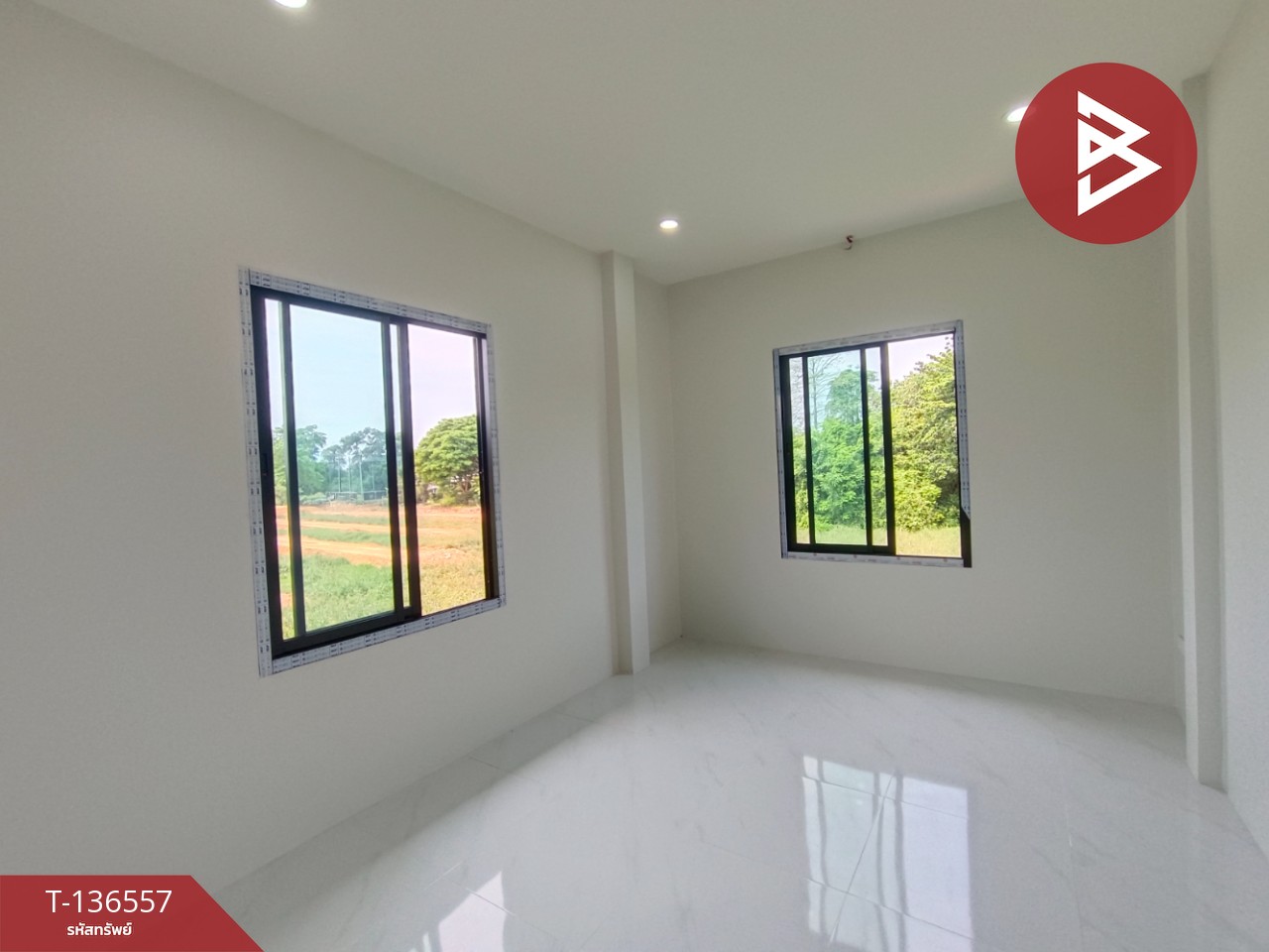 ขายบ้านเดี่ยว 2 ชั้น เนื้อที่ 37.3 ตารางวา ต.หนองเสม็ด ตราด ทำเลดีติดถนน 9