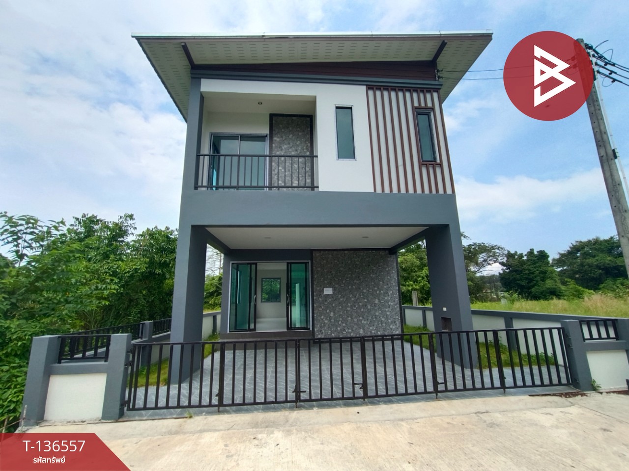 ขายบ้านเดี่ยว 2 ชั้น เนื้อที่ 37.3 ตารางวา ต.หนองเสม็ด ตราด ทำเลดีติดถนน 1