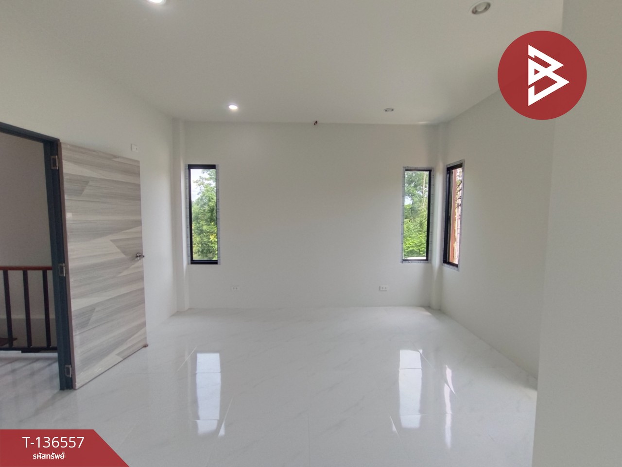 ขายบ้านเดี่ยว 2 ชั้น เนื้อที่ 37.3 ตารางวา ต.หนองเสม็ด ตราด ทำเลดีติดถนน 5